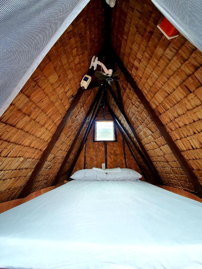 Calatagan'S Bahay Kubo - With Beach Access 바탕가스 외부 사진